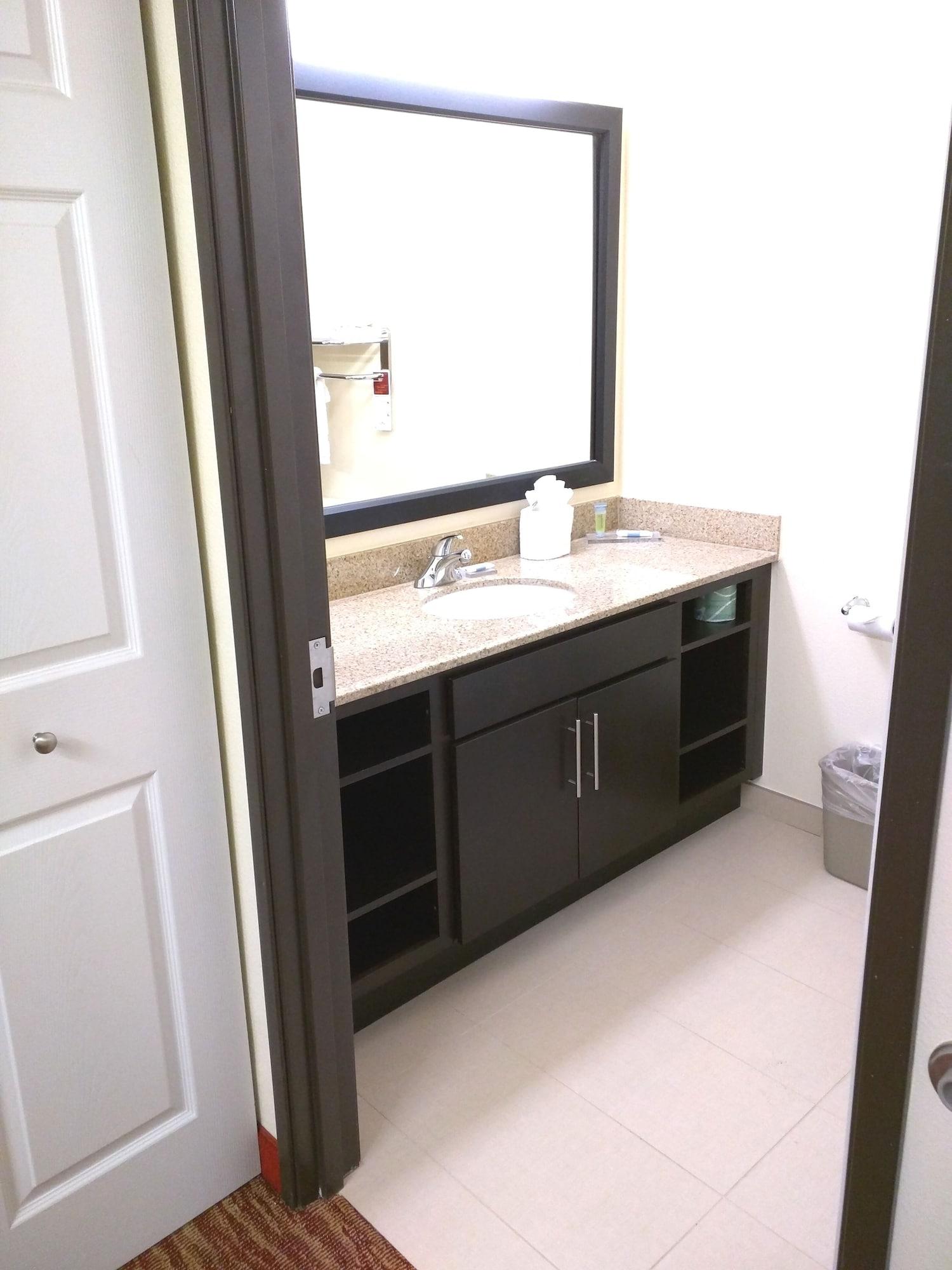 Hawthorn Suites Irving Dfw South Екстериор снимка